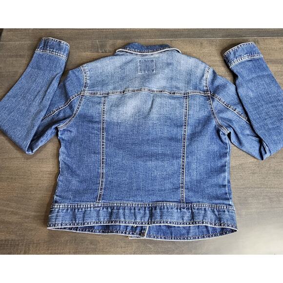 Celebrity Pink Women's Distressed Size Medium Denim Cropped Jean Jacket - Picture 2 of 6